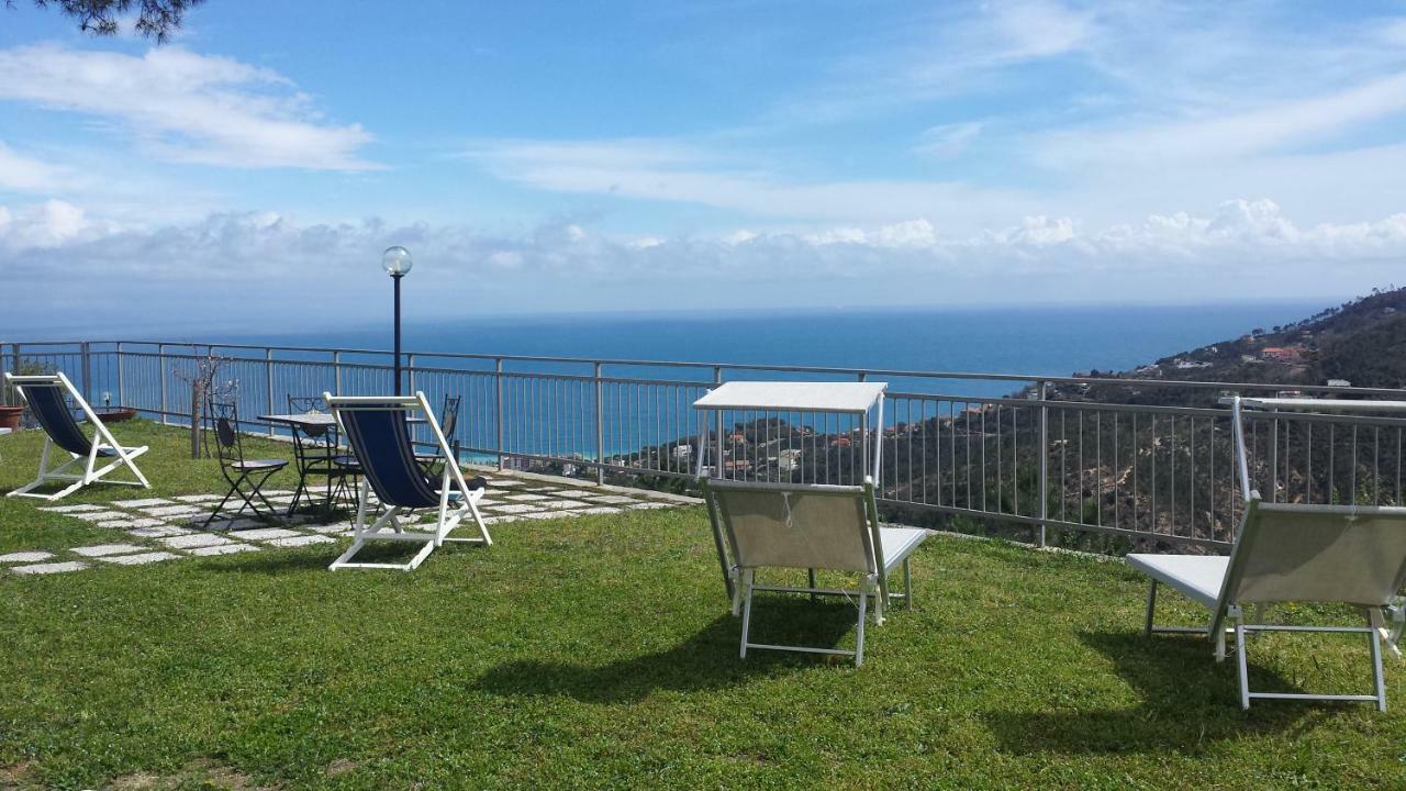 Antemare Bed and Breakfast Noli Exteriör bild